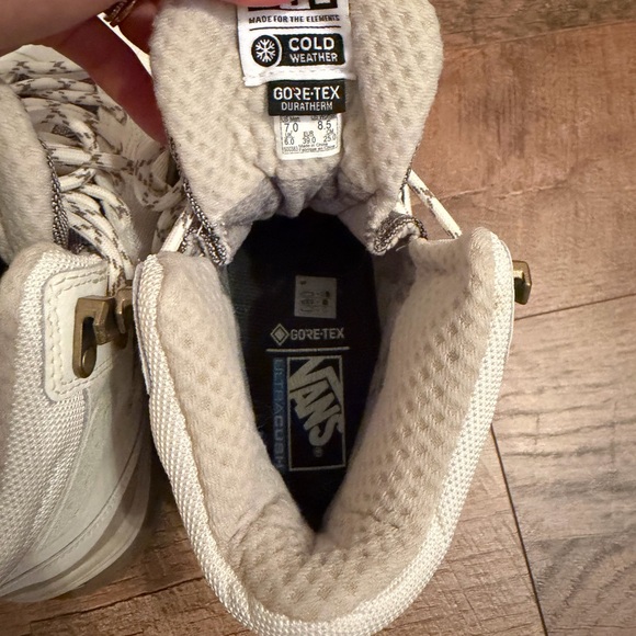 Vans Ultrarange Exo Hi GORE-TEX MTE 3 Boots - Vintage White - Picture 7 of 10